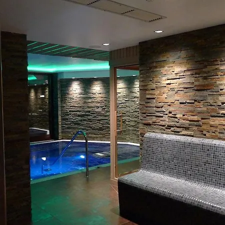 & Niunit Otel 4*